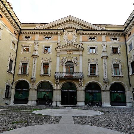 Casa Museo Palazzo Valenti Gonzaga Otel Mantua Dış mekan fotoğraf