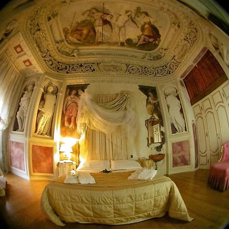 Casa Museo Palazzo Valenti Gonzaga Otel Mantua Dış mekan fotoğraf