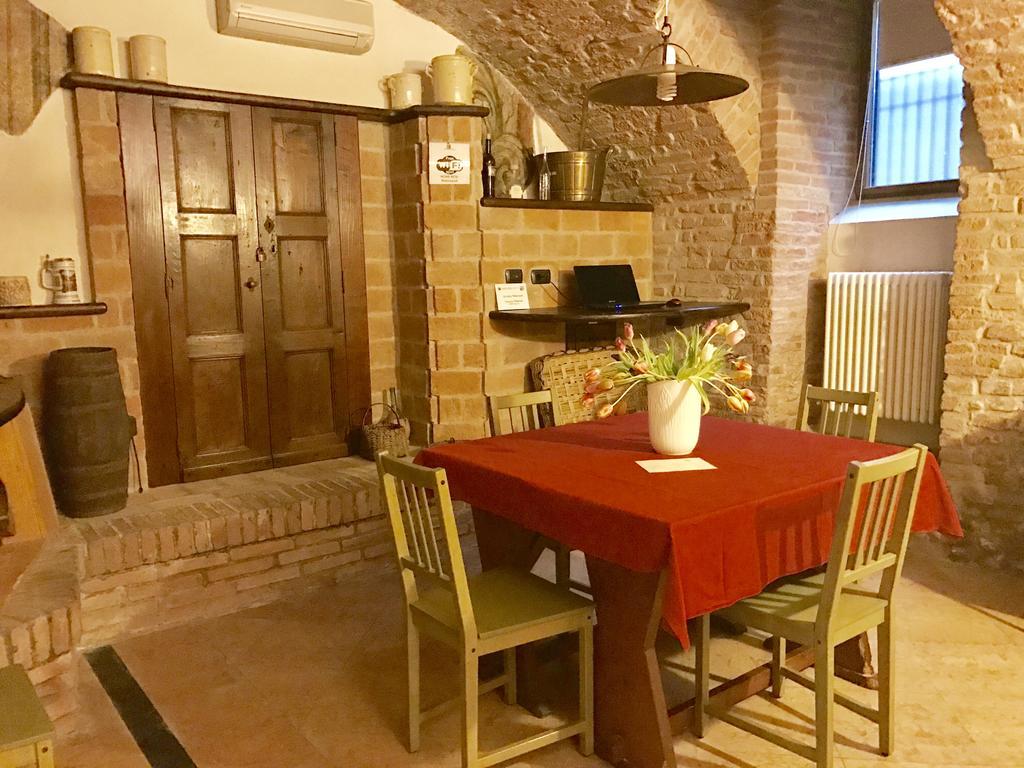 Casa Museo Palazzo Valenti Gonzaga Otel Mantua Dış mekan fotoğraf