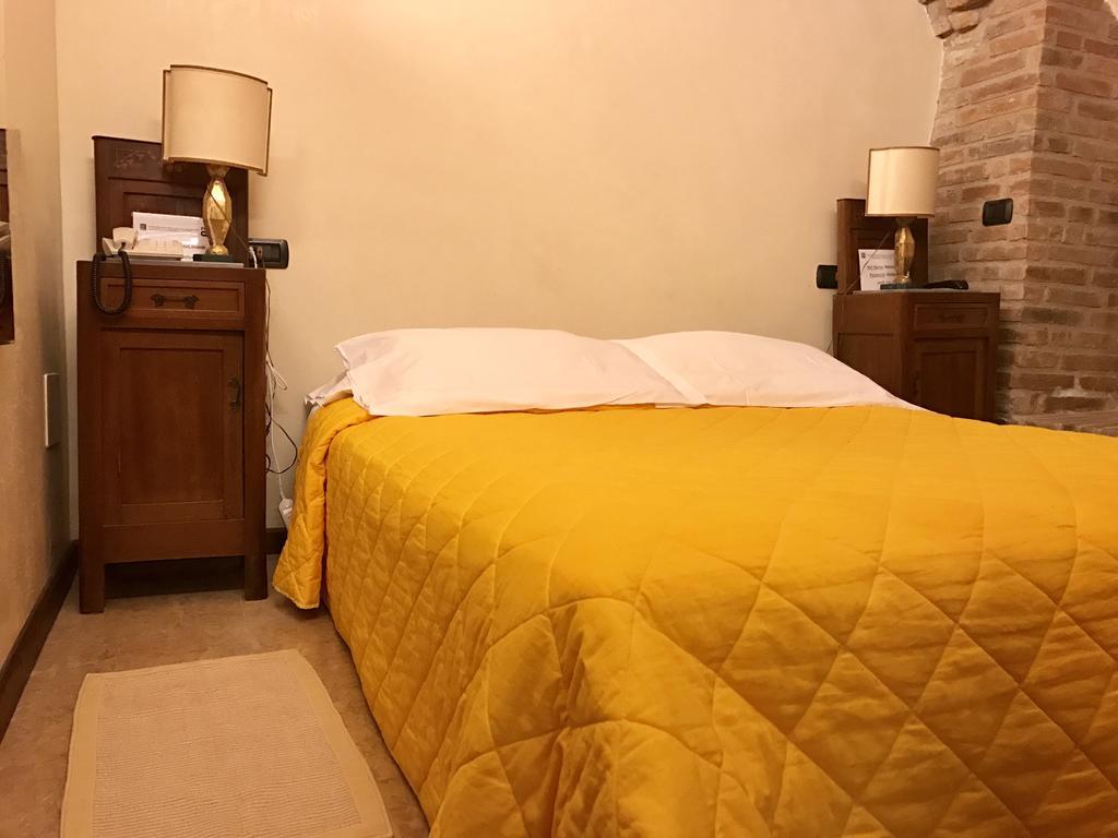 Casa Museo Palazzo Valenti Gonzaga Otel Mantua Dış mekan fotoğraf