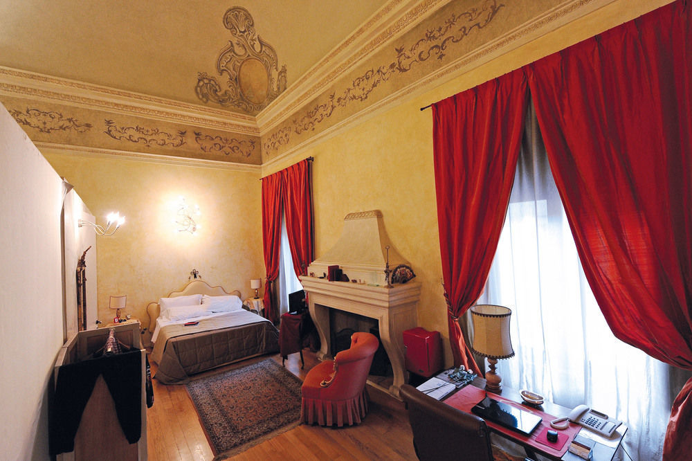 Casa Museo Palazzo Valenti Gonzaga Otel Mantua Dış mekan fotoğraf