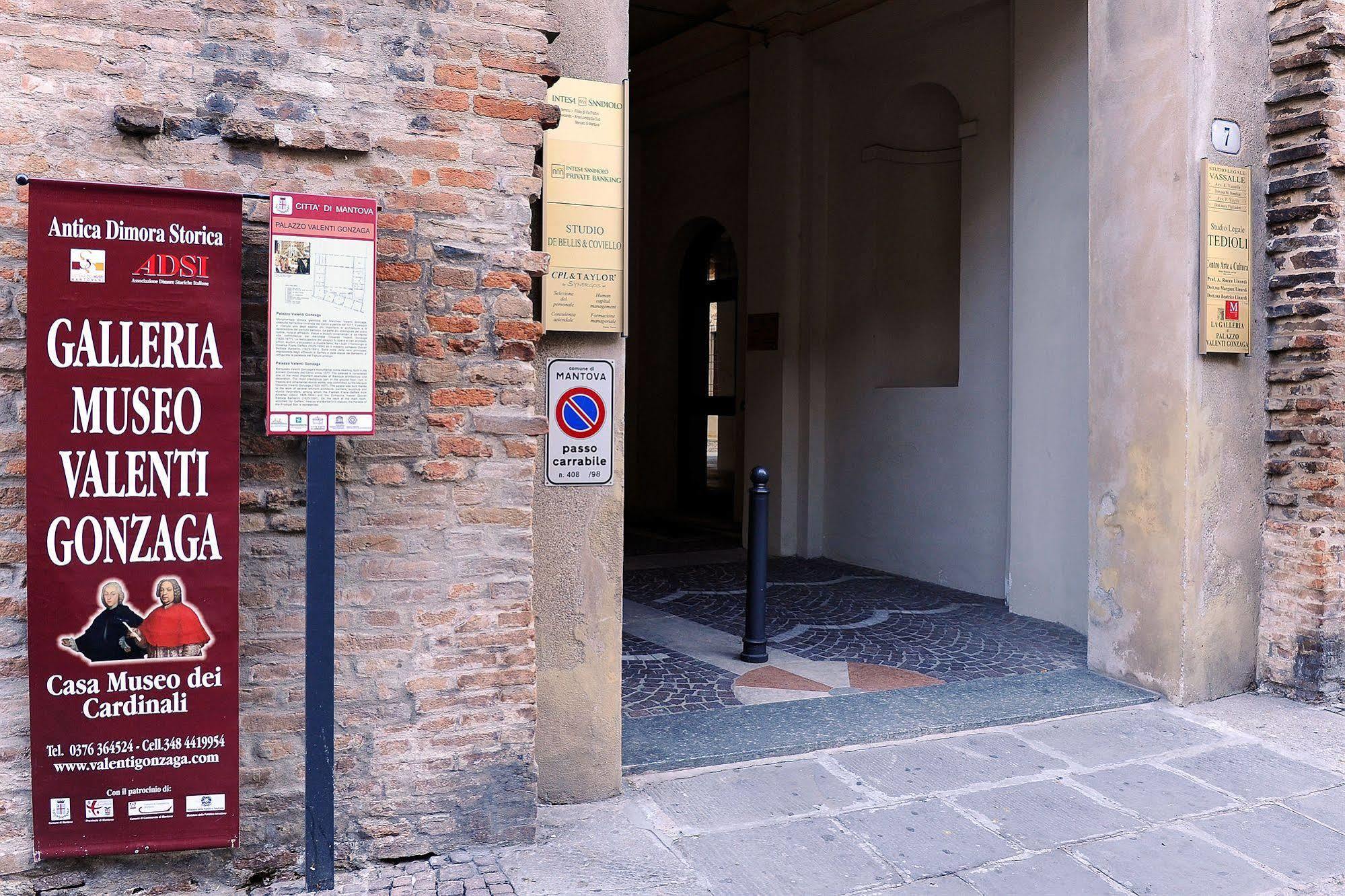 Casa Museo Palazzo Valenti Gonzaga Otel Mantua Dış mekan fotoğraf